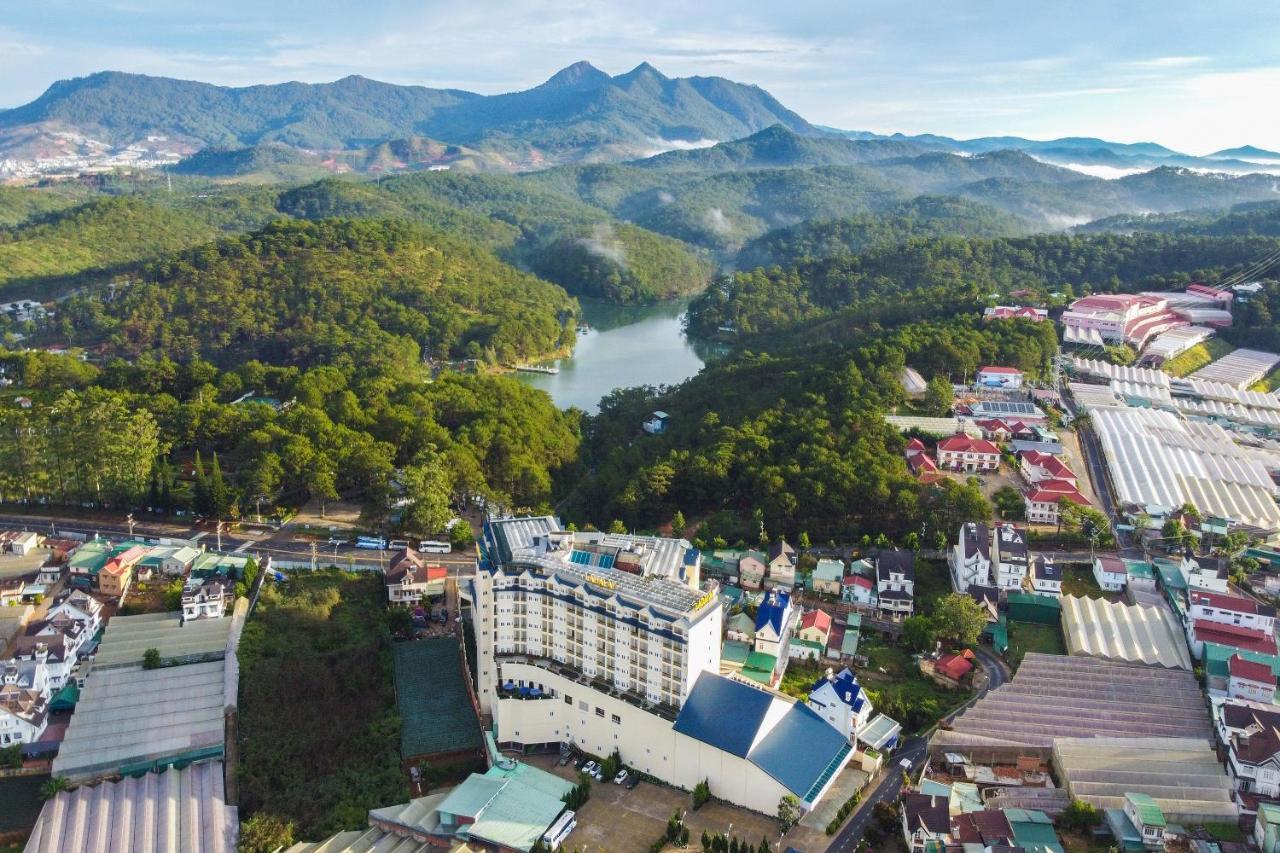 Ladalat Hotel Esterno foto