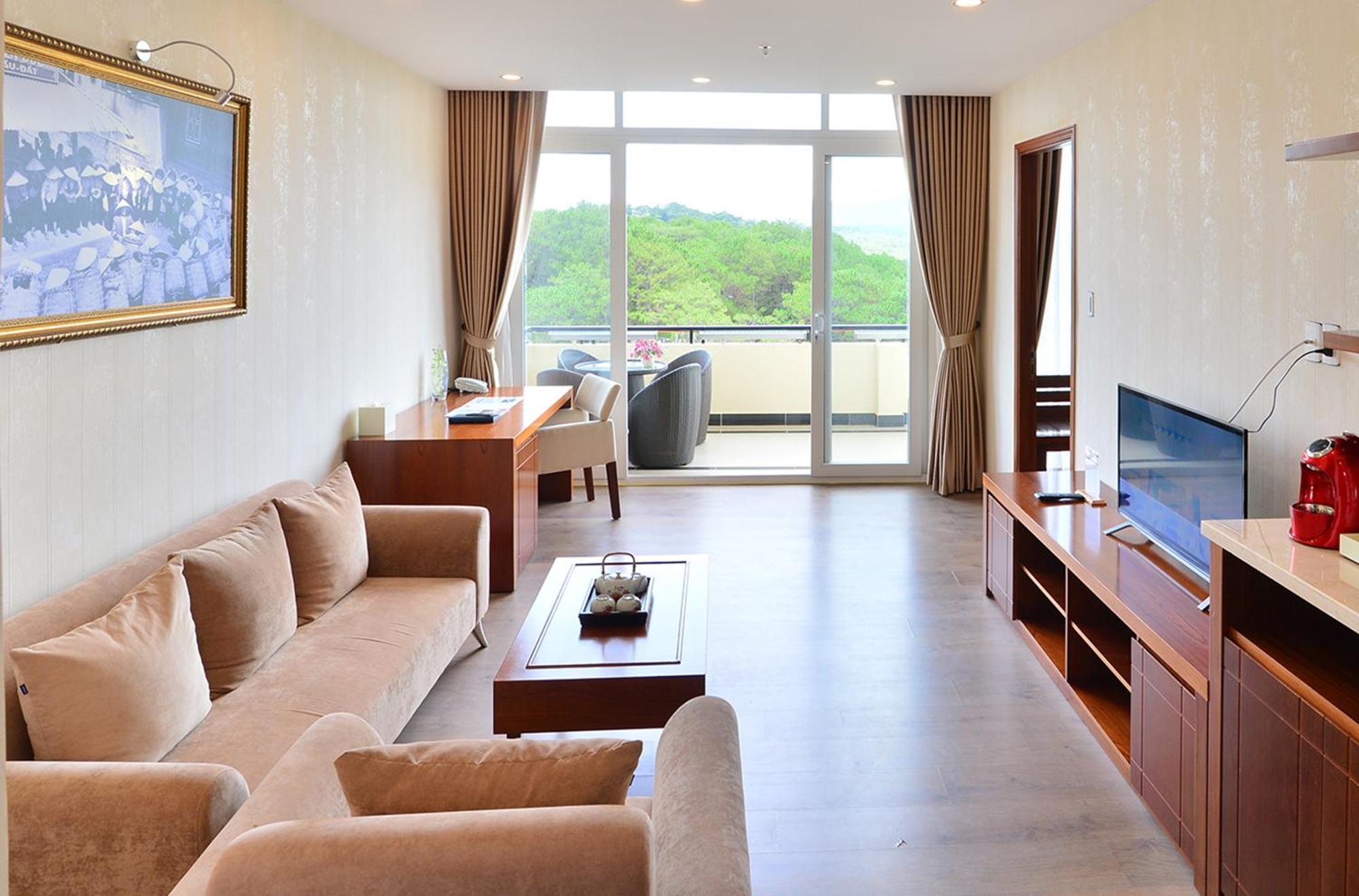 Ladalat Hotel Esterno foto